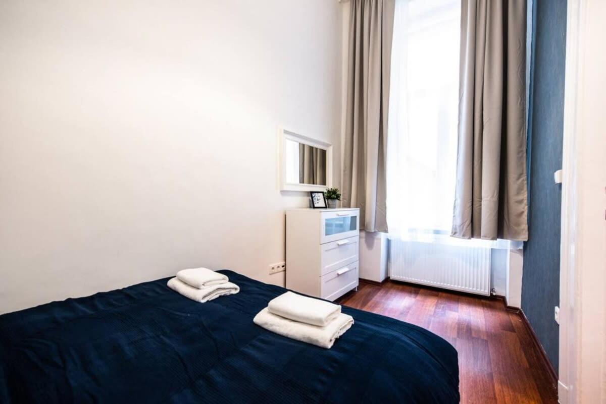 Very Central Convenient Large Ac Place Budapeste Exterior foto
