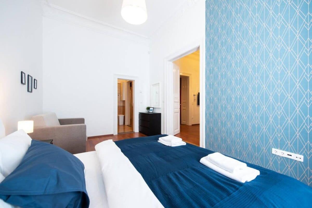 Very Central Convenient Large Ac Place Budapeste Exterior foto