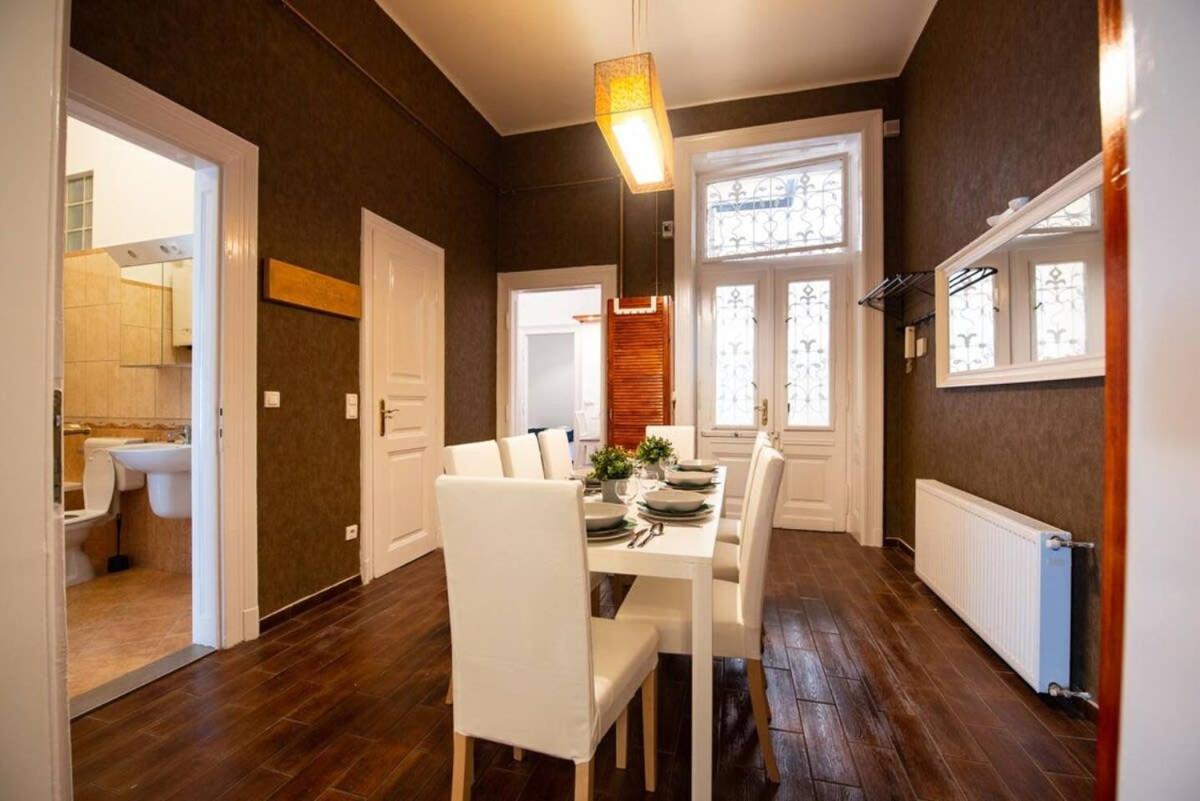 Very Central Convenient Large Ac Place Budapeste Exterior foto